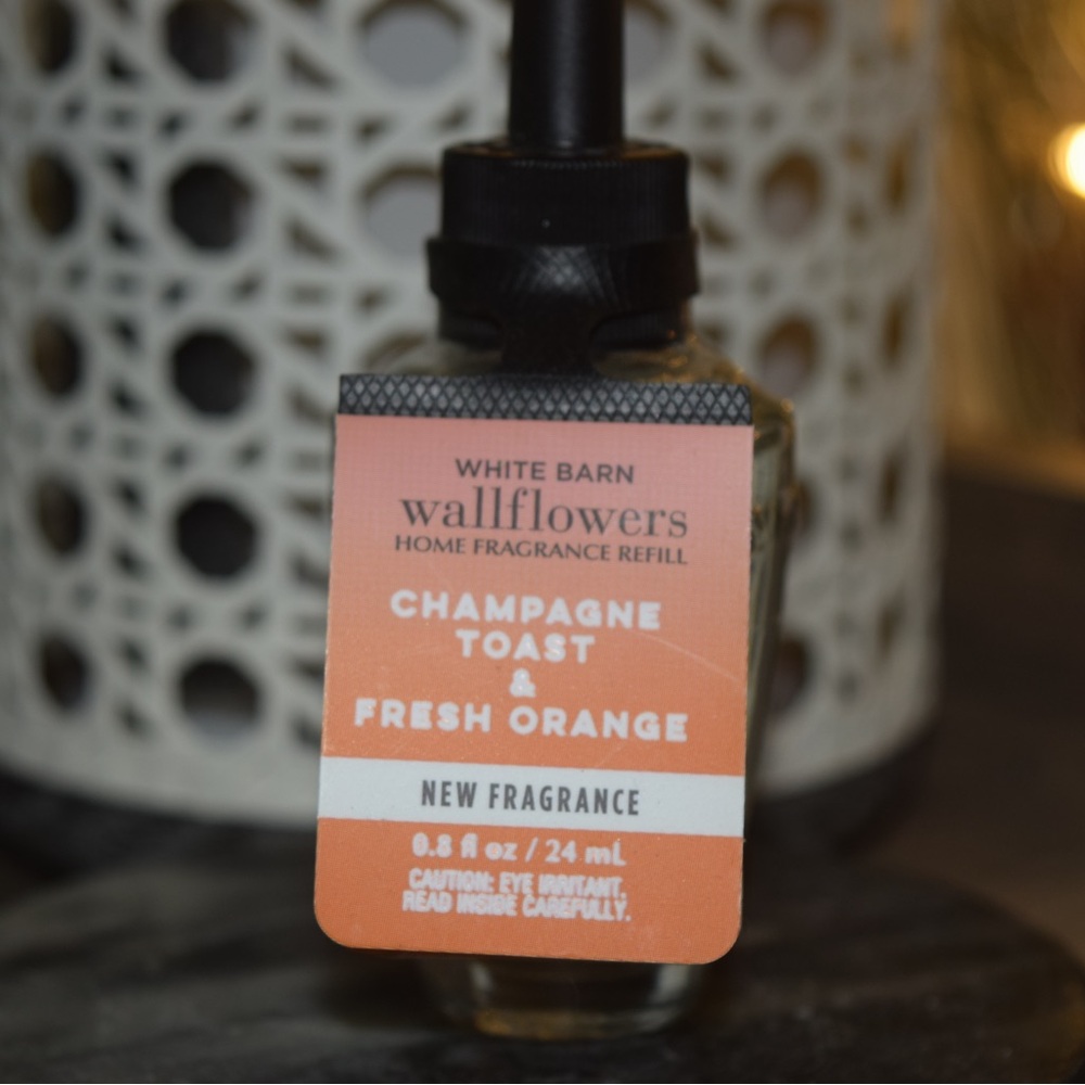 White Barn Champagne Toast & Fresh Orange Wallflower refill SEALED